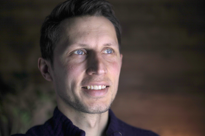 Чому жінки стають незалежними і сильними, а чоловіки керованими і слабкими?