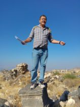 Библейскую археологию нельзя сводить к истории иудаизма или христианства. Это история всемирной культуры