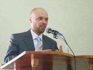 Истории любви прозвучали на торжественном служении в седьмой Днепровской общине