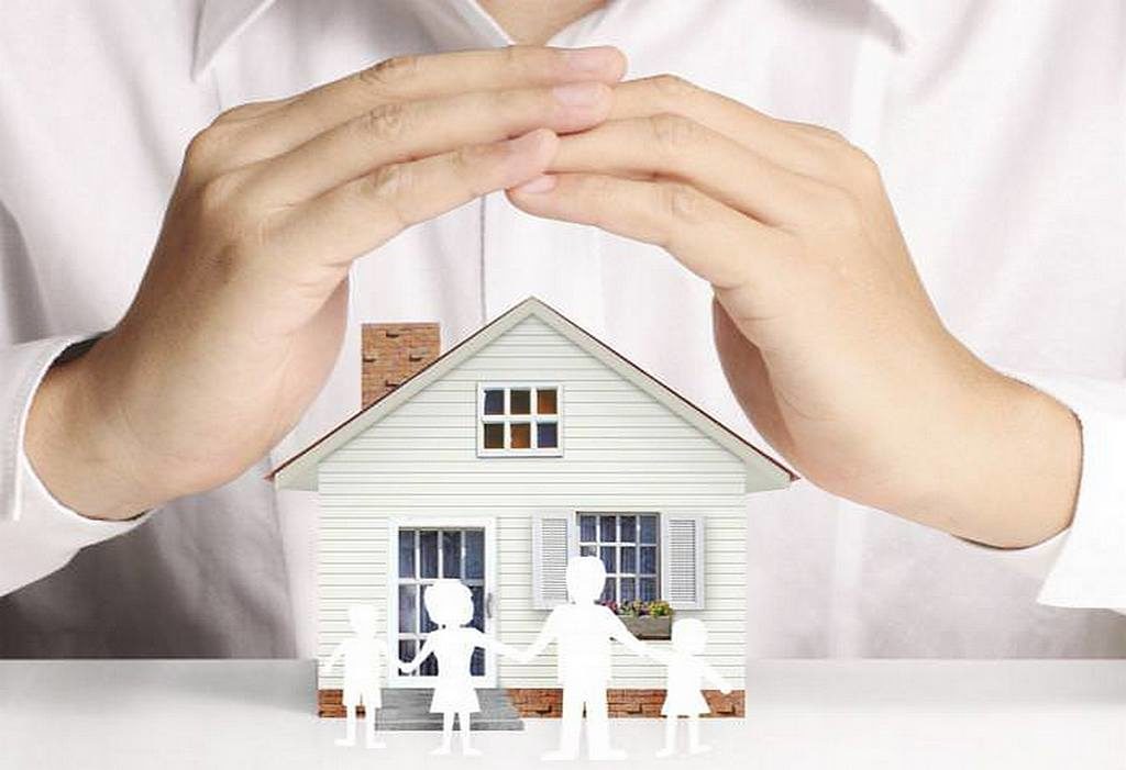 Что советовала Эллен Уайт относительно страхования зданий и имущества?