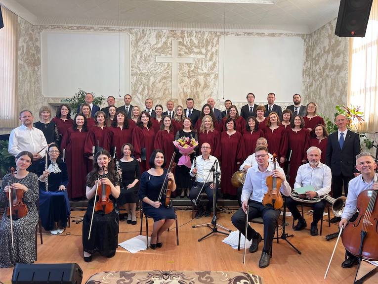 Впервые в Тюмени исполнили кантату «Путешествие к надежде» в рамках благотворительного концерта