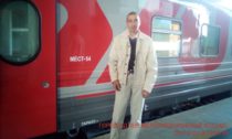Распространение газет на железнодорожном вокзале, в городе Адлер