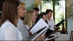 Свет нашей жизни (пение хора)